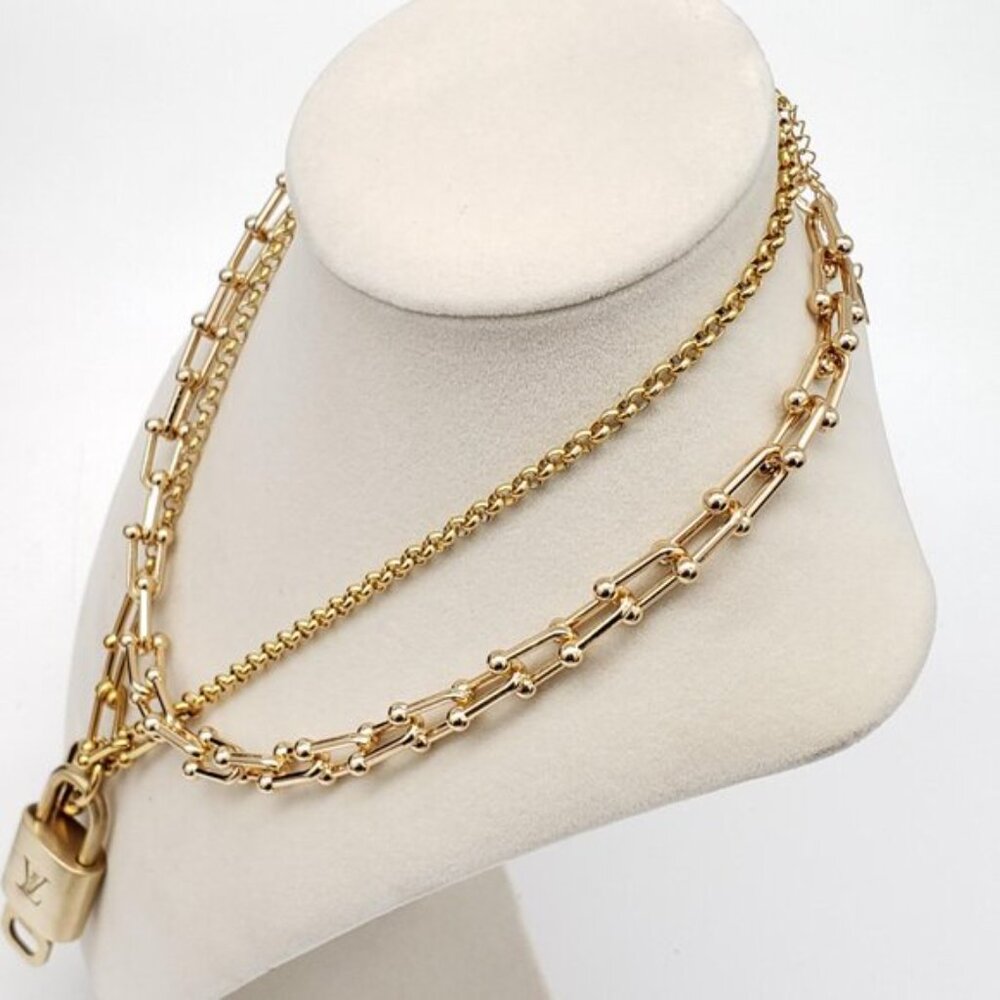Stainless Steel Gold-Plated Necklace with Authentic Louis Vuitton Padlock - Picture 3 of 7